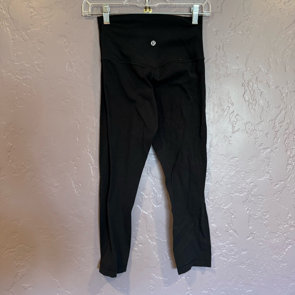 lululemon athletica Black Cropped Women's Leggings - 4